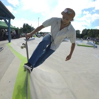 blunt nosegrab to fakie